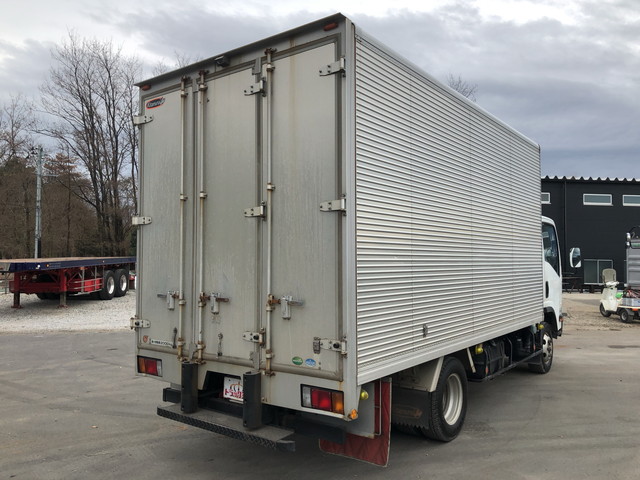 いすゞエルフアルミバン小型（2t・3t）[写真02]