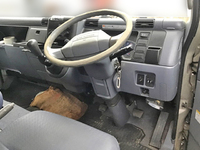 いすゞエルフアルミブロック小型（2t・3t）[写真11]