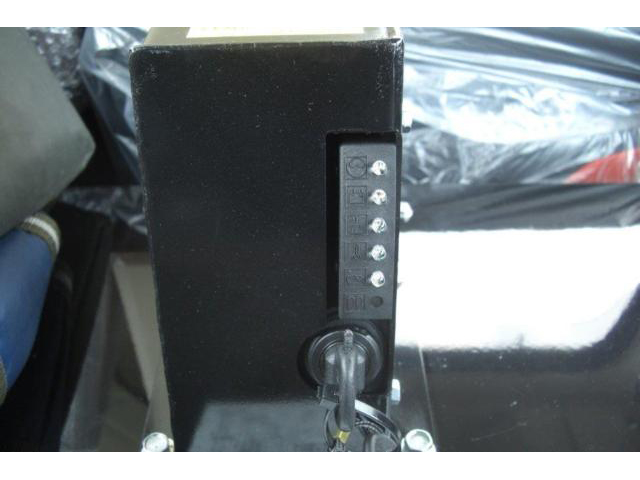 日野レンジャー散水車中型（4t）[写真25]