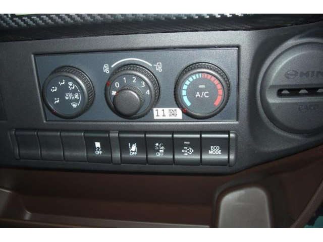 日野レンジャー散水車中型（4t）[写真09]