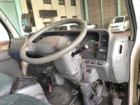 三菱ふそうキャンターアルミブロック小型（2t・3t）[写真24]