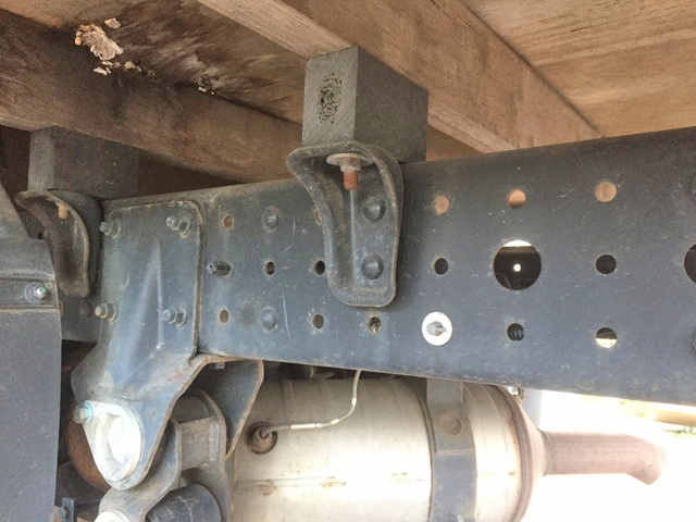 三菱ふそうキャンター平ボディ小型（2t・3t）[写真17]