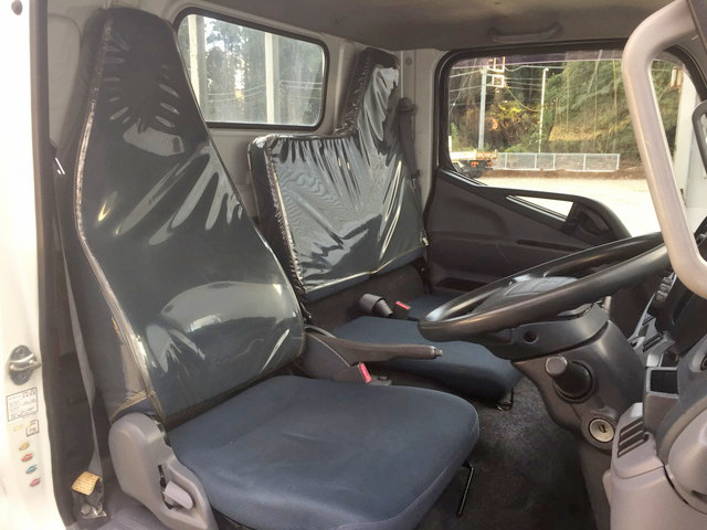 三菱ふそうキャンター平ボディ小型（2t・3t）[写真31]