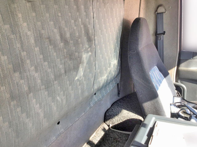 三菱ふそうスーパーグレートアルミウイング大型（10t）[写真16]