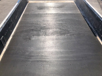 いすゞエルフ平ボディ小型（2t・3t）[写真17]