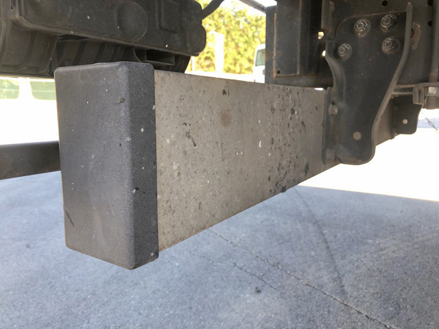 いすゞエルフ平ボディ小型（2t・3t）[写真22]