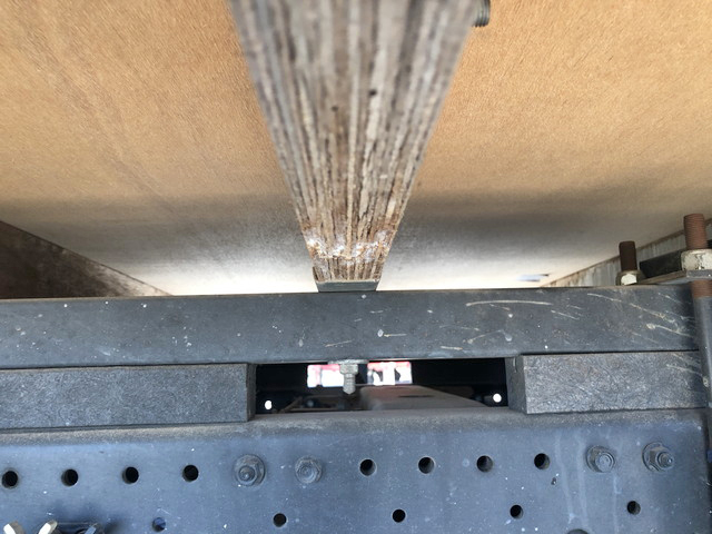 いすゞエルフ平ボディ小型（2t・3t）[写真25]