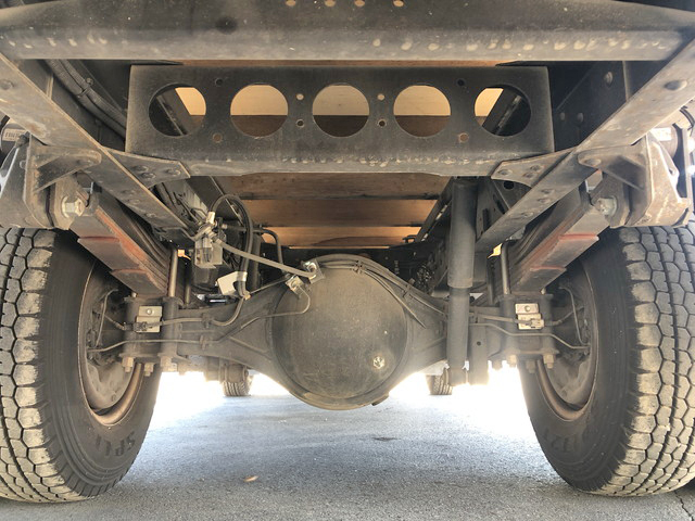 いすゞエルフ平ボディ小型（2t・3t）[写真28]