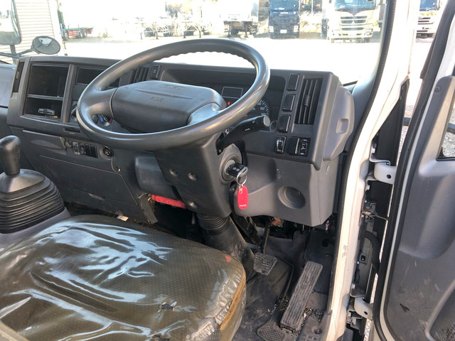 いすゞエルフ平ボディ小型（2t・3t）[写真34]