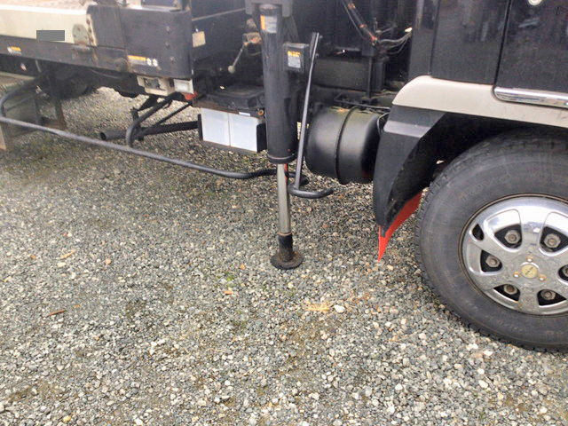 日野レンジャーセーフティクレーン3段中型（4t）[写真16]