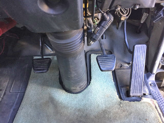 いすゞエルフクレーン4段小型（2t・3t）[写真27]