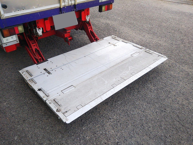 三菱ふそうキャンターアルミバン小型（2t・3t）[写真03]