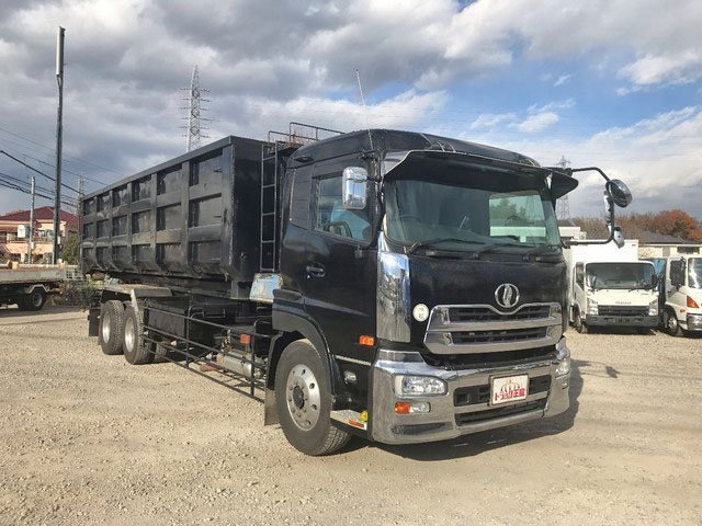 UDトラックスクオンコンテナ専用車大型（10t）[写真03]