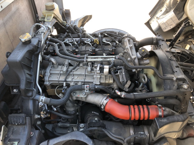 三菱ふそうキャンター平ボディ小型（2t・3t）[写真23]