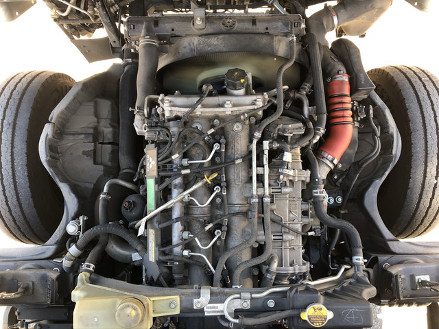 三菱ふそうキャンター平ボディ小型（2t・3t）[写真24]