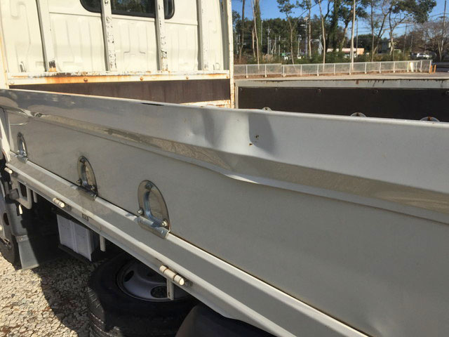 日野デュトロ平ボディ小型（2t・3t）[写真15]