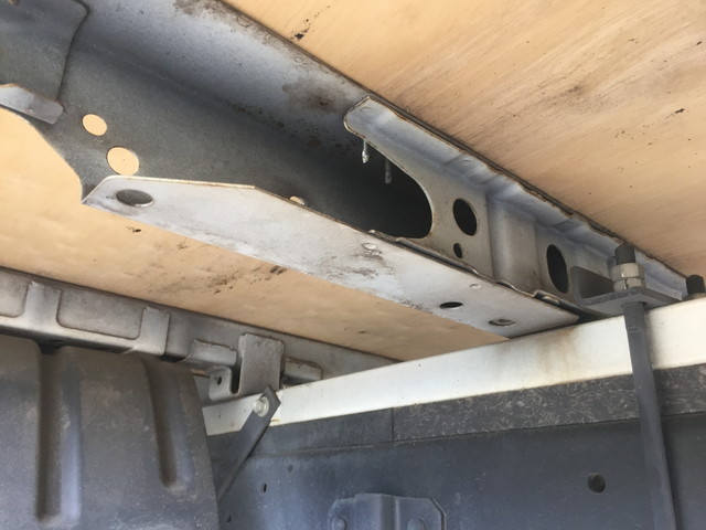 日野デュトロ平ボディ小型（2t・3t）[写真23]