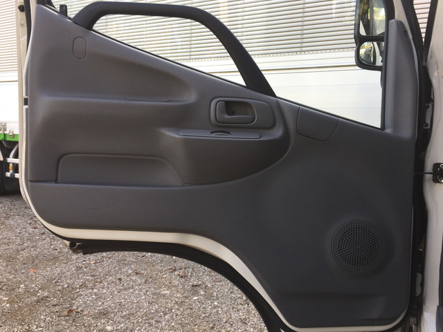 日野デュトロ平ボディ小型（2t・3t）[写真29]