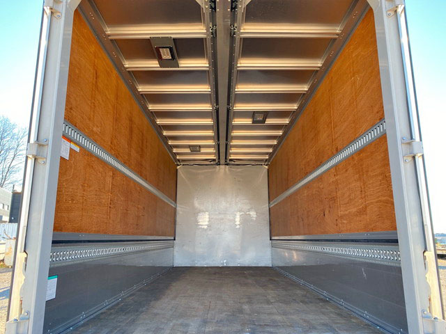 UDトラックスコンドルアルミウイング増トン（6t・8t）[写真13]