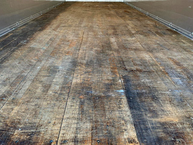 UDトラックスコンドルアルミウイング増トン（6t・8t）[写真17]