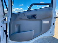 UDトラックスコンドルアルミウイング増トン（6t・8t）[写真29]