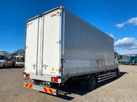 UDトラックスコンドルアルミウイング増トン（6t・8t）[写真02]