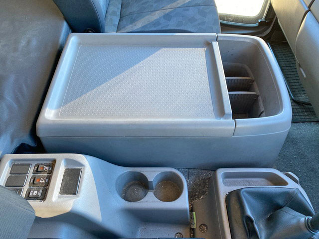 UDトラックスコンドルアルミウイング増トン（6t・8t）[写真36]