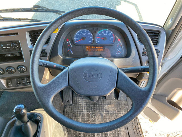 UDトラックスコンドルアルミウイング増トン（6t・8t）[写真37]