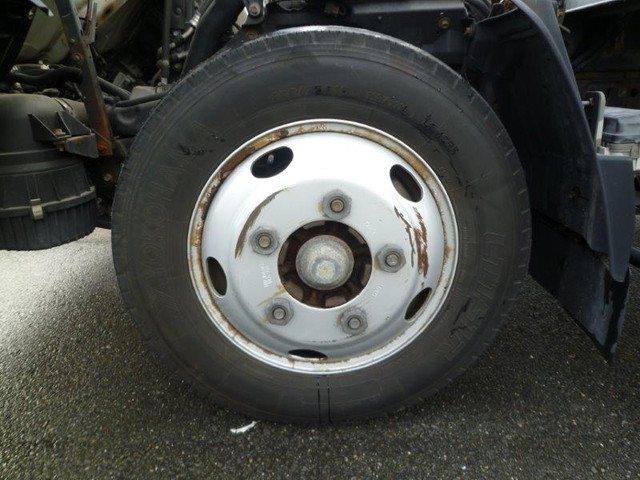 いすゞエルフアルミバン小型（2t・3t）[写真21]