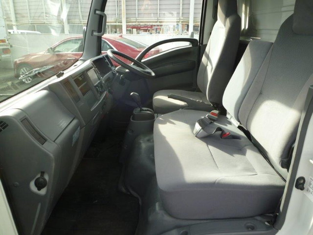 いすゞエルフアルミバン小型（2t・3t）[写真30]