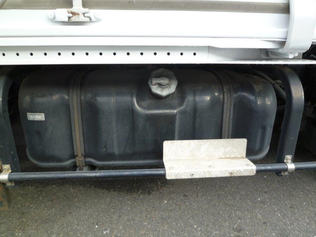 いすゞエルフアルミバン小型（2t・3t）[写真38]