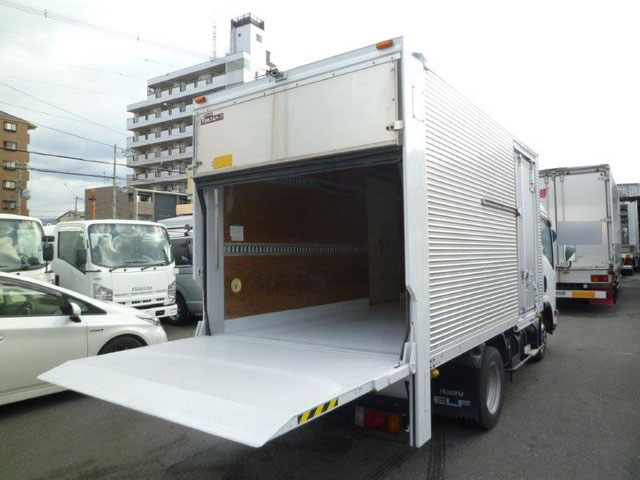 いすゞエルフアルミバン小型（2t・3t）[写真08]