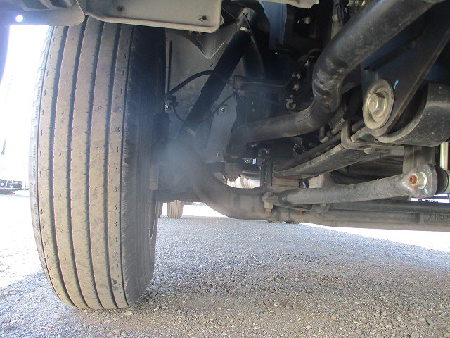 三菱ふそうキャンターアルミウイング小型（2t・3t）[写真23]