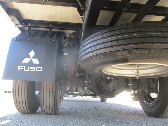 三菱ふそうキャンターアルミウイング小型（2t・3t）[写真26]