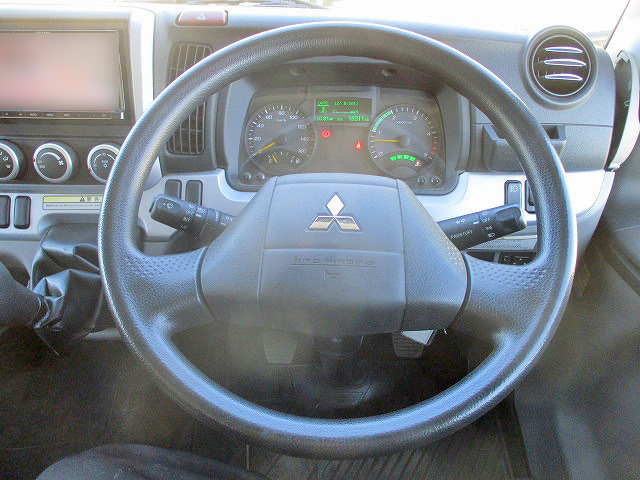 三菱ふそうキャンターアルミウイング小型（2t・3t）[写真33]