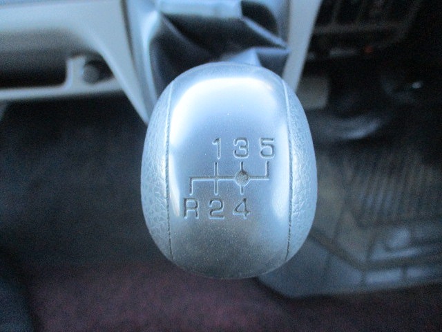 三菱ふそうキャンターアルミウイング小型（2t・3t）[写真34]