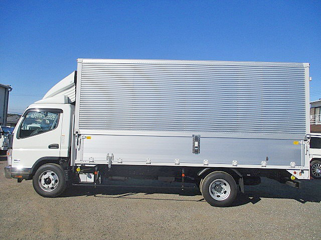 三菱ふそうキャンターアルミウイング小型（2t・3t）[写真08]