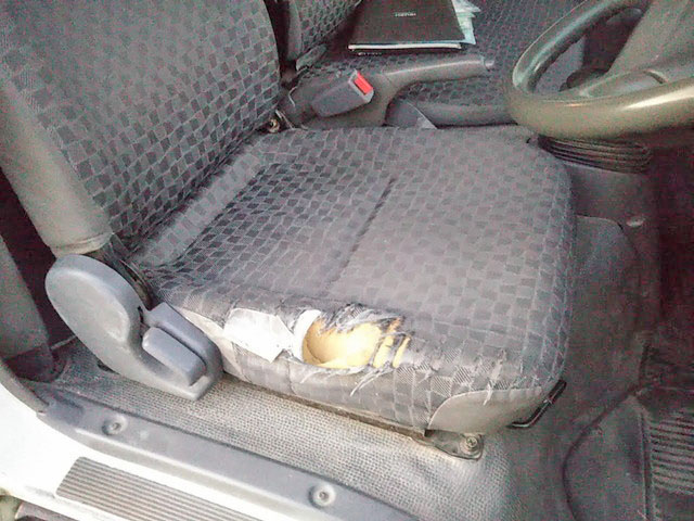 いすゞエルフ平ボディ小型（2t・3t）[写真16]