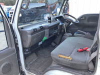 いすゞエルフダブルキャブ（Wキャブ）小型（2t・3t）[写真19]