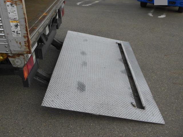 いすゞエルフアルミバン小型（2t・3t）[写真10]