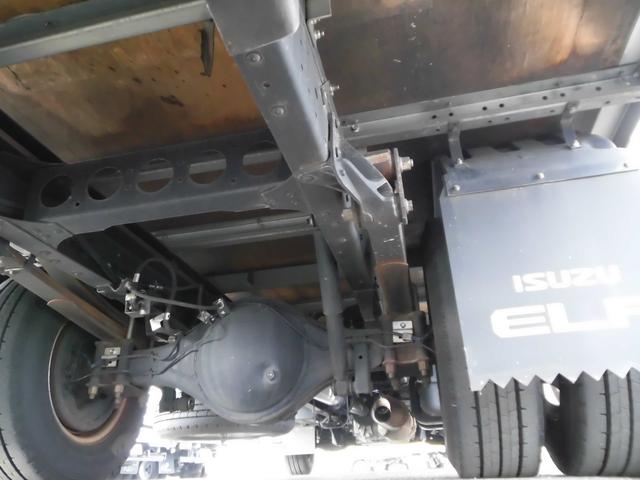 いすゞエルフアルミバン小型（2t・3t）[写真24]
