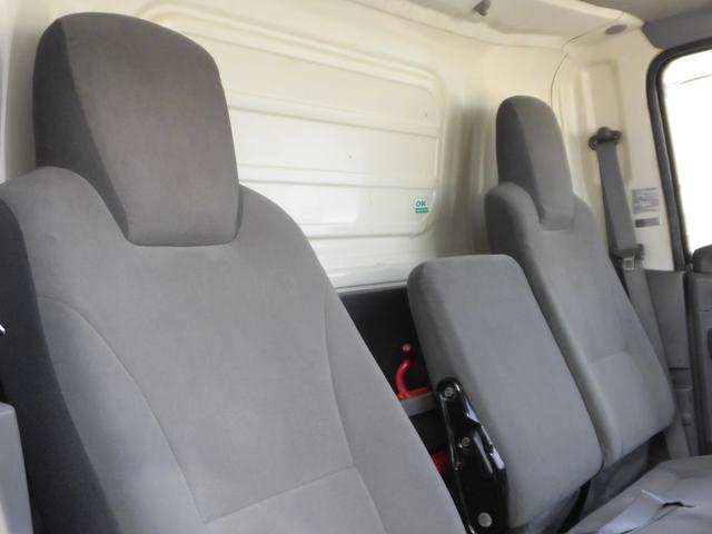 いすゞエルフアルミバン小型（2t・3t）[写真32]