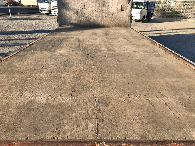 三菱ふそうキャンター平ボディ小型（2t・3t）[写真10]