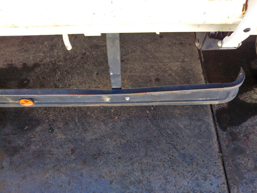 三菱ふそうキャンター平ボディ小型（2t・3t）[写真19]