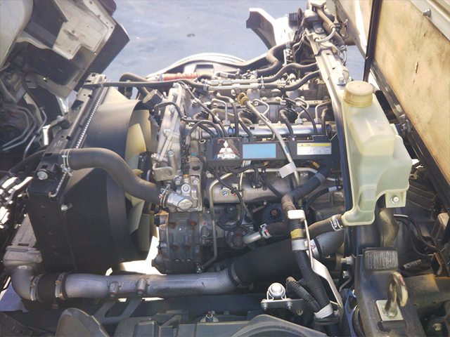 三菱ふそうキャンター平ボディ小型（2t・3t）[写真25]