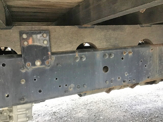 三菱ふそうファイターアルミブロック中型（4t）[写真14]