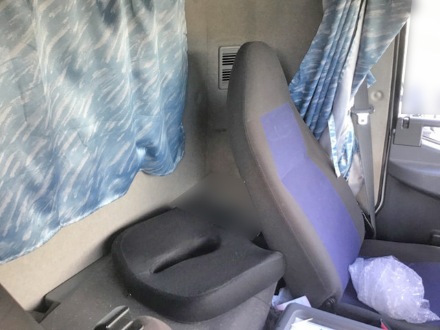 三菱ふそうファイターアルミブロック中型（4t）[写真29]