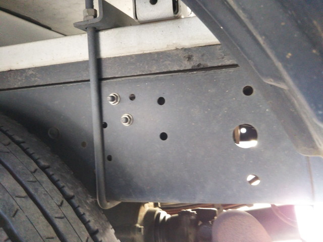 日野デュトロ平ボディ小型（2t・3t）[写真14]