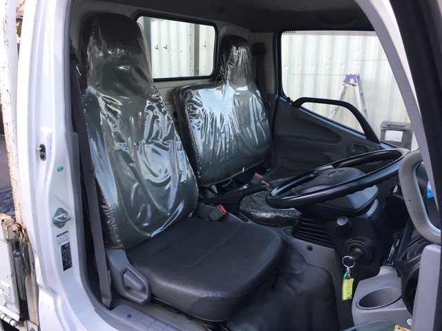 日野デュトロ平ボディ小型（2t・3t）[写真25]