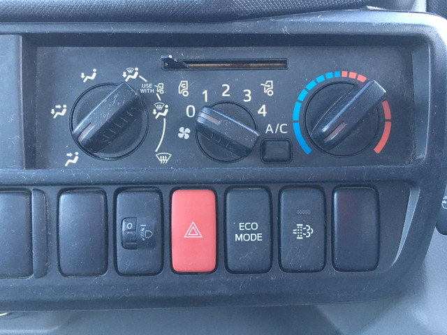 日野デュトロ平ボディ小型（2t・3t）[写真30]